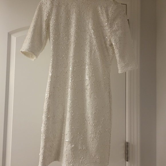 Dress - Picture 2 of 4